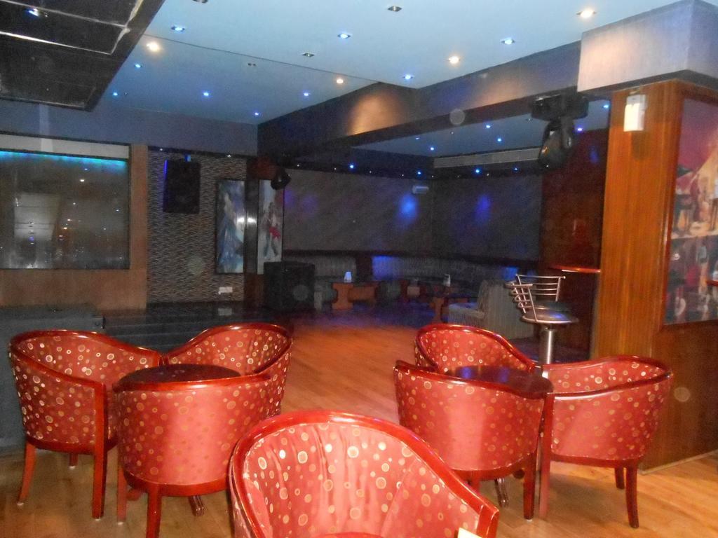The Bigboss 3* Kolkata