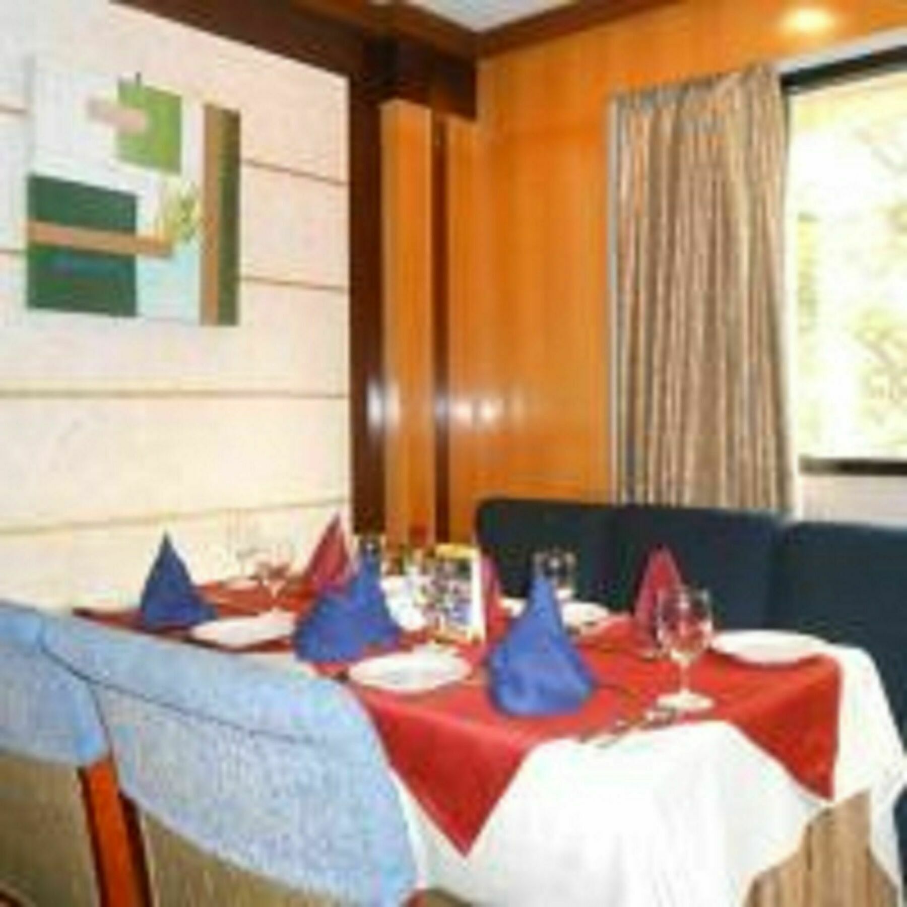 The Bigboss Hotel Kolkata